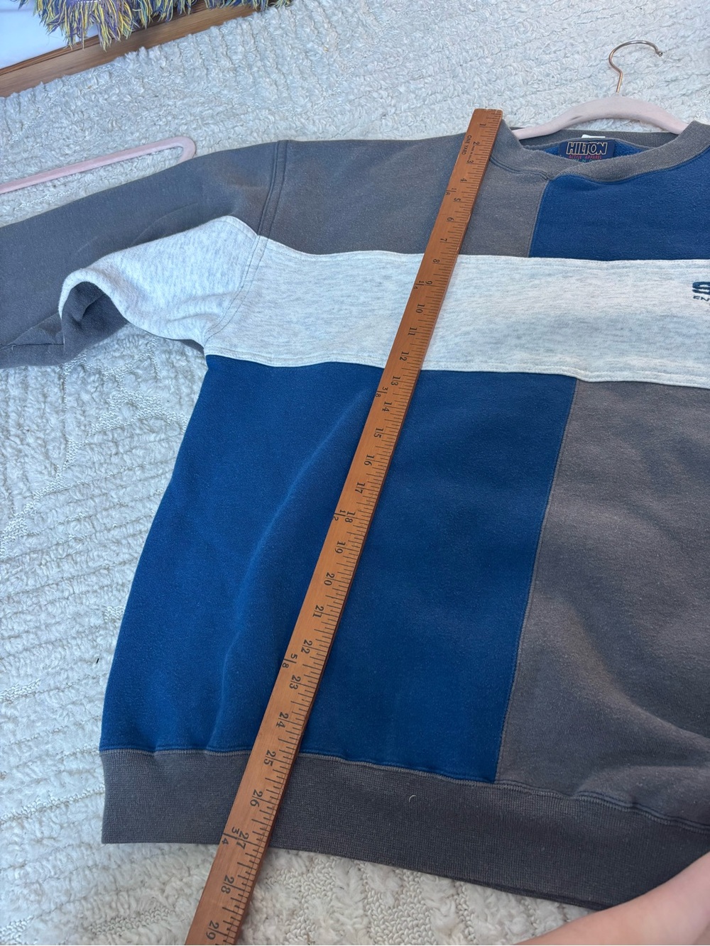 Vintage 90s Colorblock Navy & Gray Crewneck Sweatshirt - Picture 8 of 8